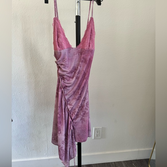 White Fox Born With It MIDI Dress Wild Orchid - Picture 2 of 7